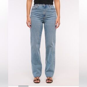 ABERCROMBIE, CURVE LOVE 90’s Straight Ultra High Rise, 27/4